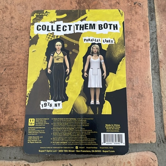 Blondie ReAction Figures Wave 02 Debbie Harry (Vultures) - Picture 3 of 3